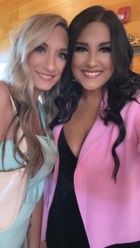 Aisley Montgomery pornstar exclusive galleries