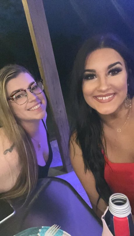 Aisley Montgomery perfect model pictures