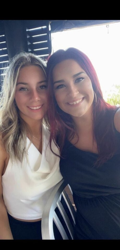 Aisley Montgomery Profile pic