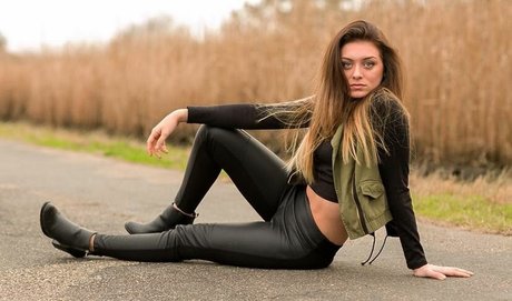 Logan Brickhouse hot pornstar pics