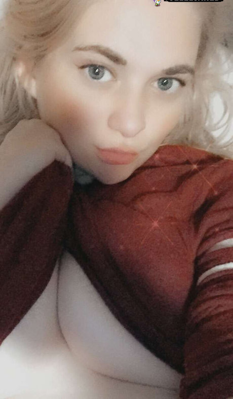 Olivia Van Sky star porn img