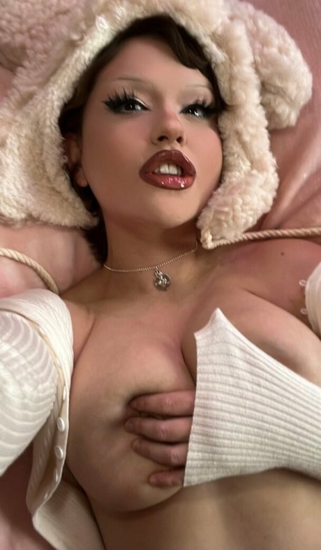 Ego Divinus sexy actress photo