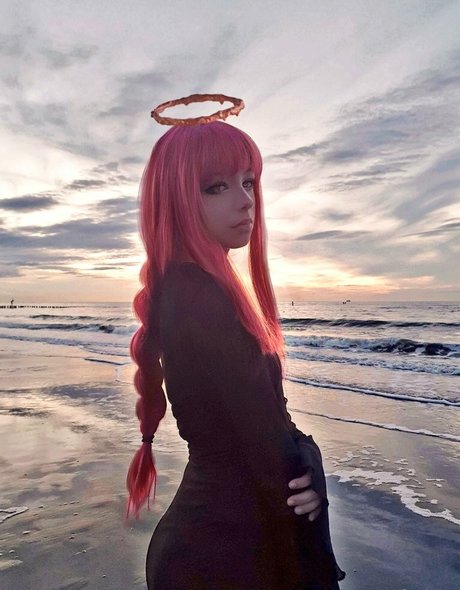 Haltsmanu model nude galleries