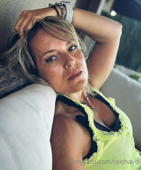 raishavip top actress img