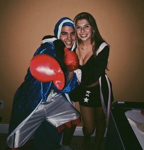 Jordan Lewis pretty star picture