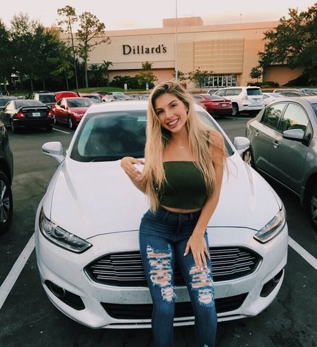 Jordan Lewis pornstar nude pic