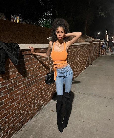 Kira Imani pornstar top photo