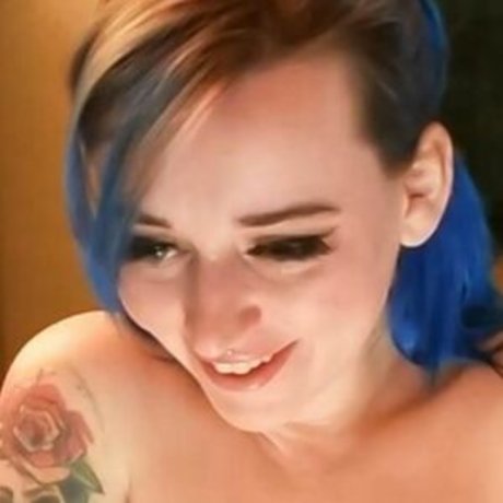 emberstrong beautiful actress image