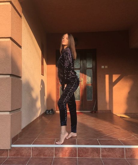 Tea Divljak pornstar naked photo