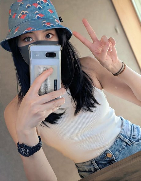 OniGiri hot actress pic