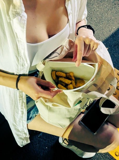 OniGiri hd pornstar pictures