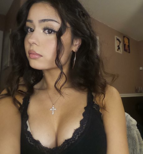 Sohanna Ricci hd actress pics