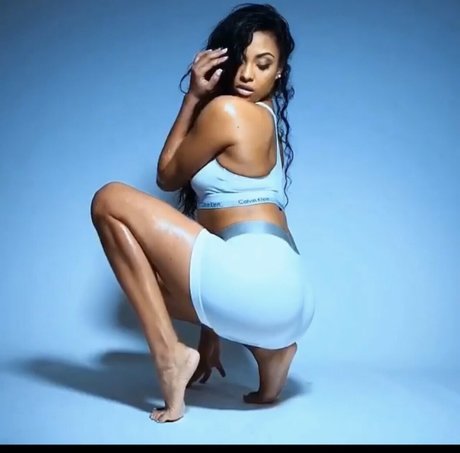 Brittney Elena star naked pictures