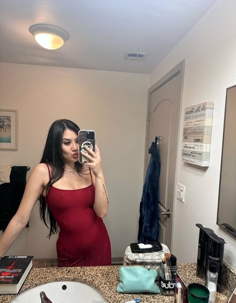 XOPrincessApril perfect pornstar pics