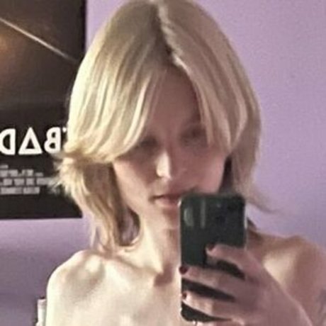 ShirtlessJesus high quality model photos