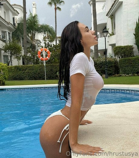 kris top hd model pictures