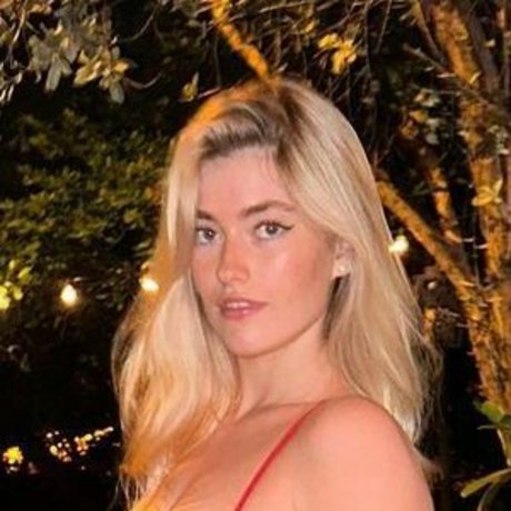 Carlie Whalen hot actress pictures