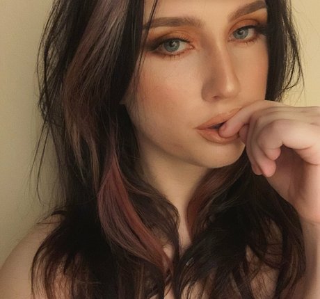 lewdkumi pornstar adult pic