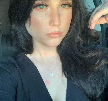 lewdkumi model nice images