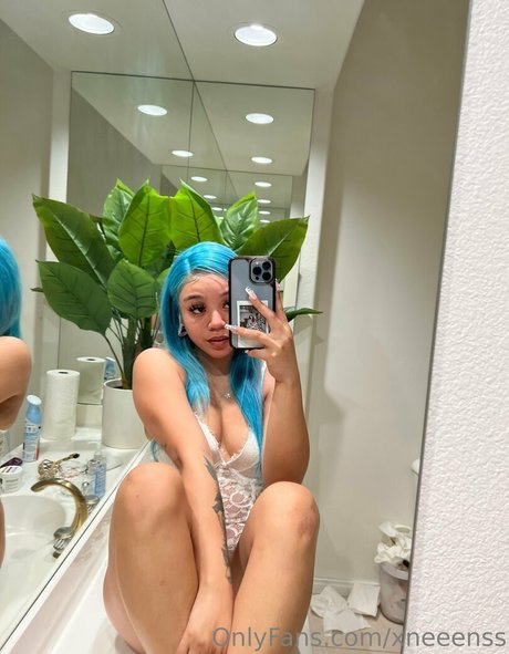 xneeenss pornstar nudes archive