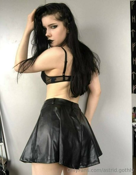 astrid gothly porn model photos