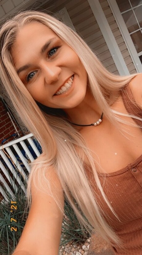 hunnyxoxo2 model porn pics