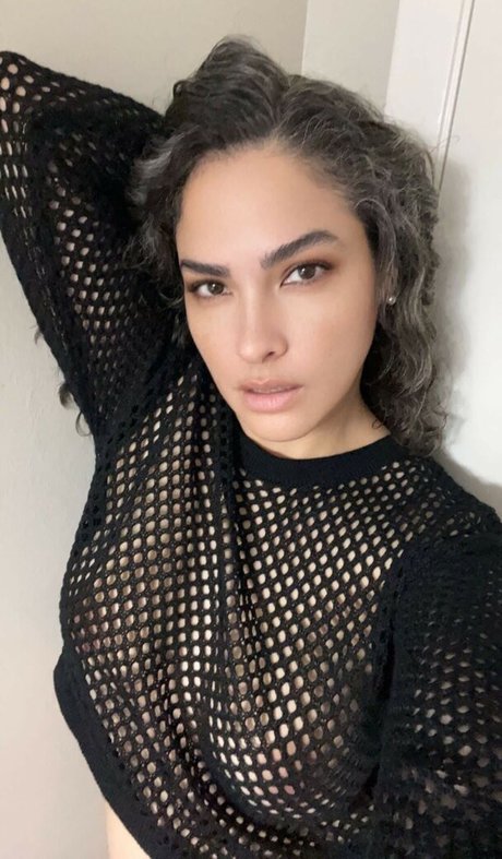 adelineclassroom nude model photos