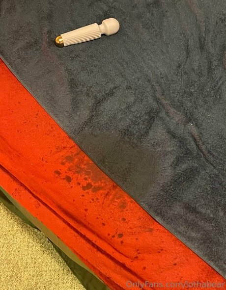 lothabear nude model images