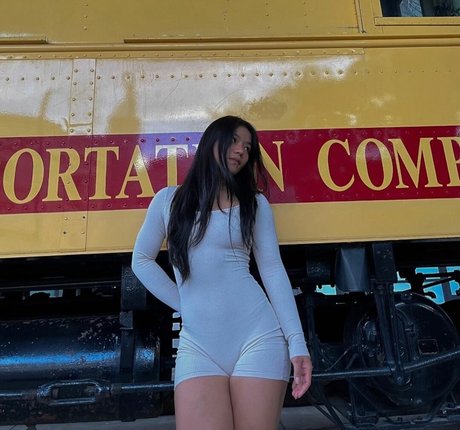 MsDumpling_ exclusive model pics