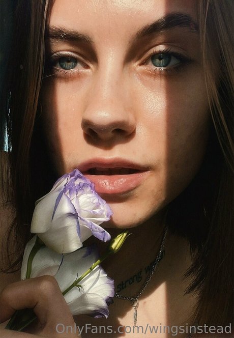 dollynextdoor sexy actress photo