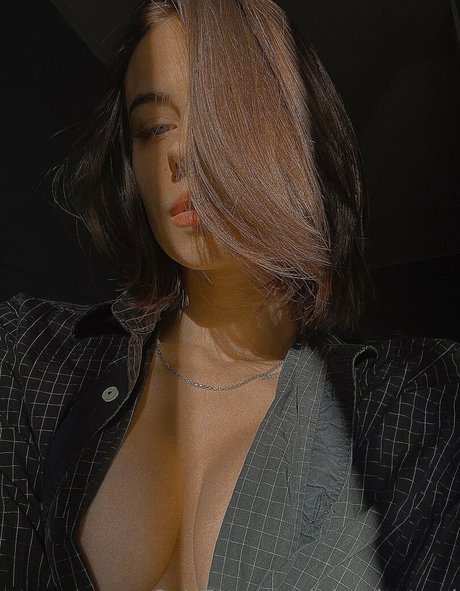 dollynextdoor nude pornstar images