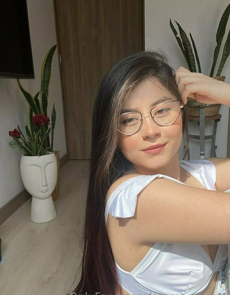 grant emma naked star pic