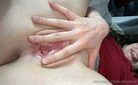 lovelylizfree star naked archive