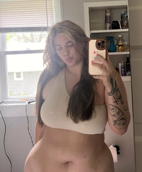 Sophia Cundiff top model photos