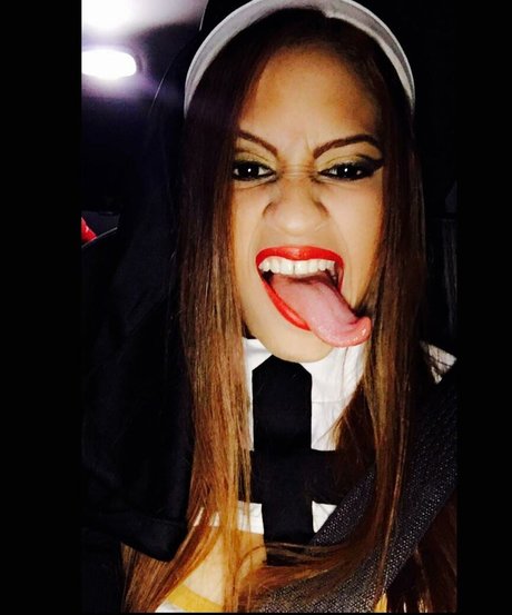 Long Tongue Fetish free actress picture