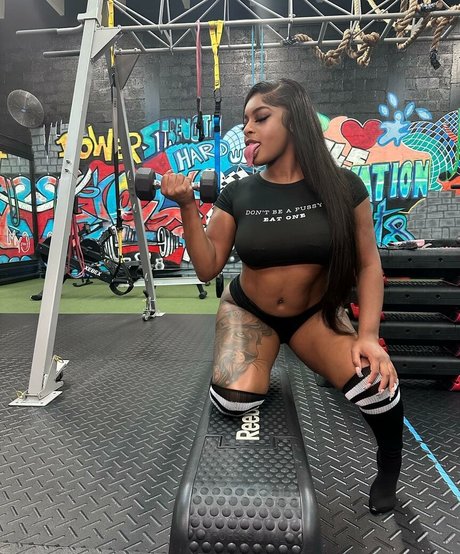 Long Tongue Fetish pornstar perfect image