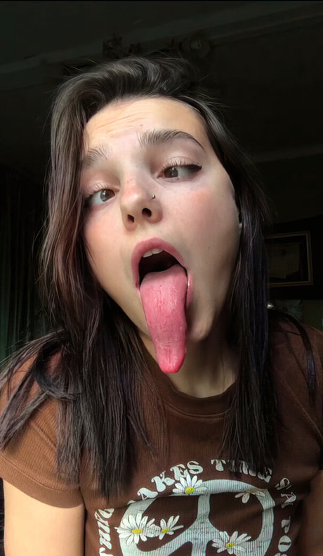 Long Tongue Fetish model sex pics