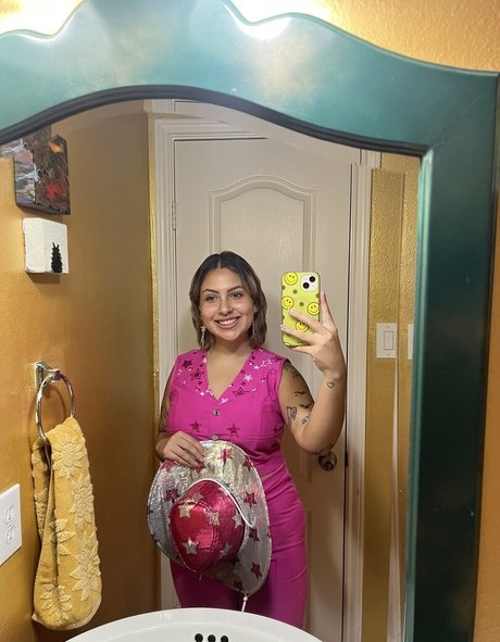 curvy lesbian onlyfans sexy archive