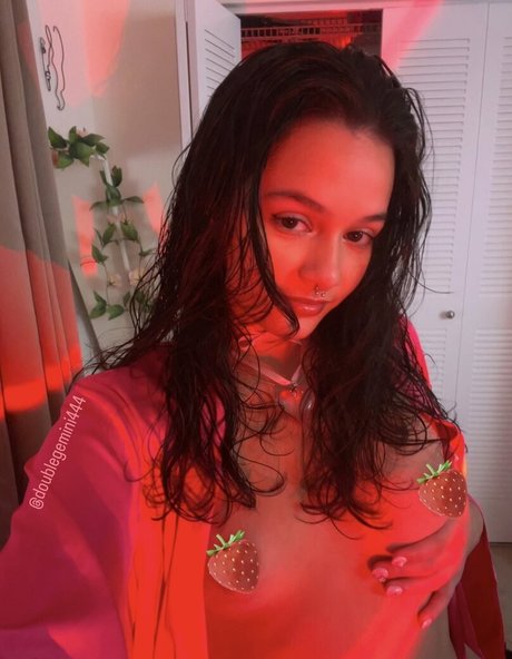 doublegemini444 erotic pornstar pic