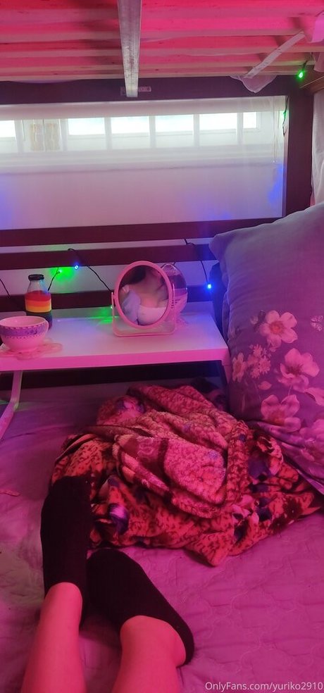 ayakamoe2910 exclusive star image