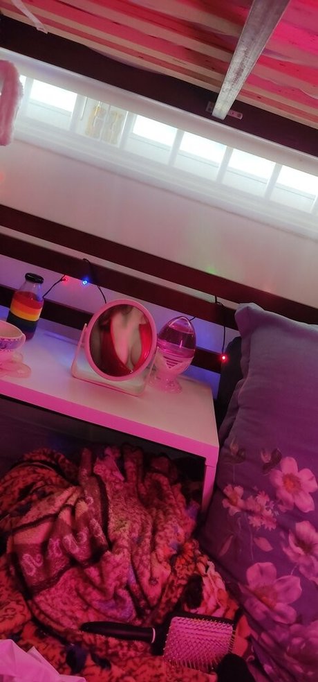 ayakamoe2910 erotic star picture