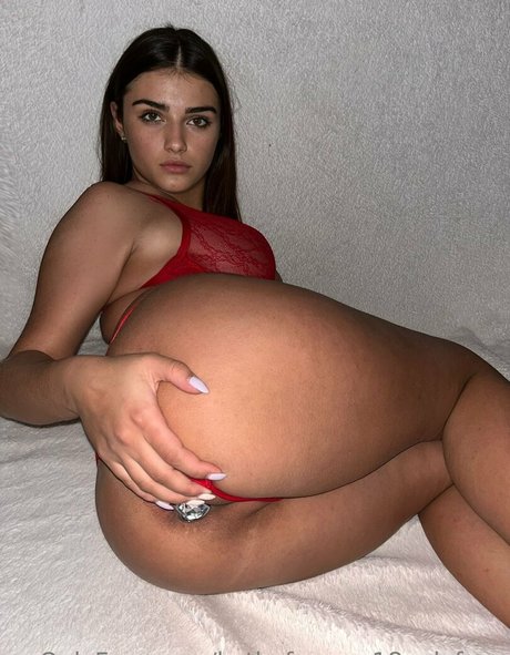 kathyforever18onlyfans model hot picture