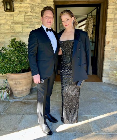 Elizabeth Banks naked star archive