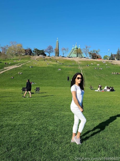 ayavonlee art pornstar photo