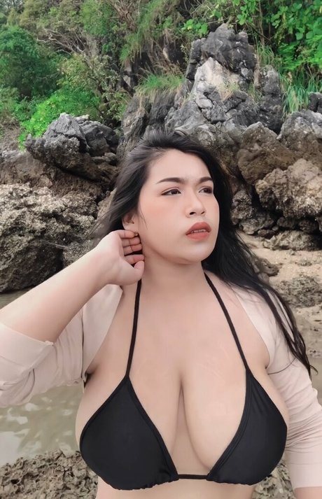 Pafun Chusri pornographic actress gallery