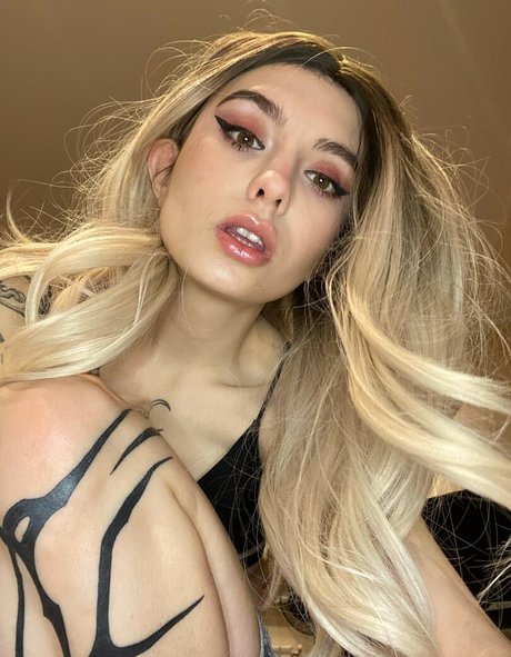 Elis222 high quality actress images