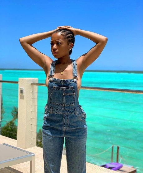 Cleopatra Lee best star pictures