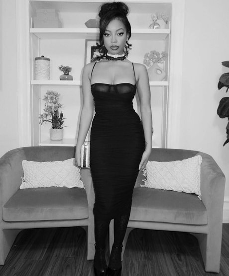 Cleopatra Lee pornstar sex pics