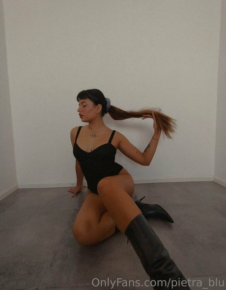 pietra blu beautiful actress pictures