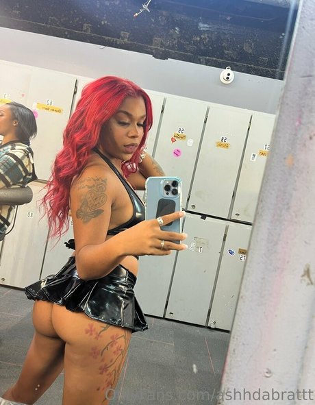 ashhdabrattt model naked pic